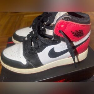 Air Jordan 1 Retro High OG Black Toe